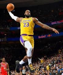 James volvió a batir el récord de la NBA